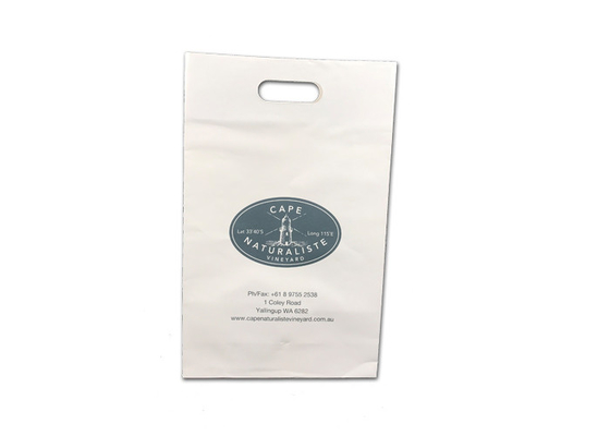 Good price White Recyclable Wine Gift Box Packaging Dengan Die Cut Handle Embossing Logo on line